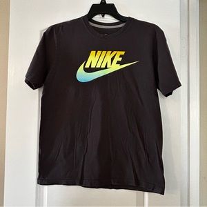 Nike Regular Fit Swoosh Logo Graphic T-shirt Men's Size M Green And Blue…